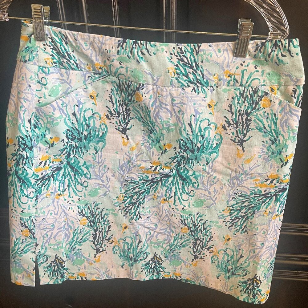 Beautiful skort in colorful coral pattern.